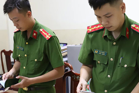 Hà Nội: Cảnh báo phương thức lừa đảo mới 'thông báo sai dữ liệu dân cư'