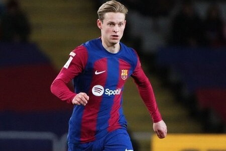 Barca ra giá bán Frenkie de Jong cho Chelsea, M.U