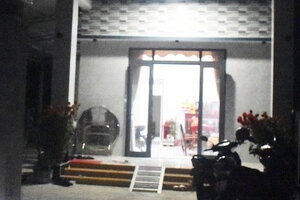 Đón con về ngoại chơi Tết, vợ bị chồng đâm tử vong