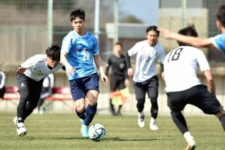 CĐV Việt Nam chán nản với tình cảnh của Công Phượng tại Yokohama FC