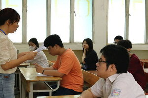 Dừng tuyển thẳng IELTS: Địa phương điều chỉnh phương án tuyển sinh vào lớp 10 thế nào?