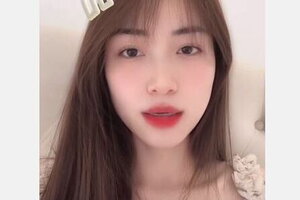 Hòa Minzy bức xúc khi bị nói hám lợi, chỉ chọn chơi với người nổi tiếng