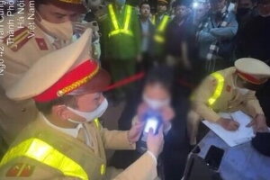 Bác thông tin nữ tài xế say xỉn, gây náo loạn phố ở Hà Nội là 'cháu Bộ trưởng Bộ Công an'