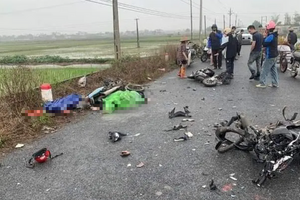 Thái Bình: Va chạm giữa 2 xe máy và xe đạp điện khiến 1 người chết, 4 người bị thương