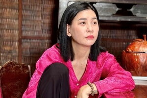 Nghệ sĩ Cát Phượng phủ nhận tin đồn sang Mỹ định cư