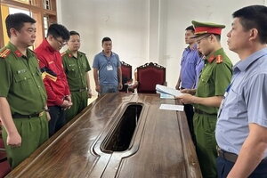 Bắt giữ nhân viên ngân hàng chiếm đoạt tiền của khách