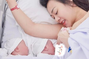 Phương Oanh hạ sinh con đầu lòng, hạnh phúc chia sẻ ảnh 3 mẹ con