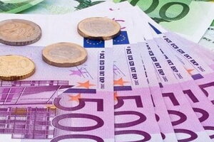 Giá Euro hôm nay 12/4/2024: Đồng Euro bất ngờ giảm