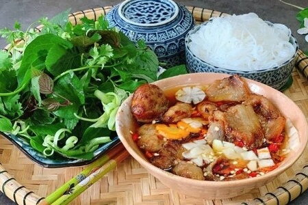 Nguyên liệu làm bún chả Hà Nội gồm những gì? Hướng dẫn cách làm tại nhà ngon chuẩn vị phố cổ