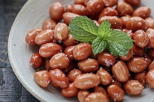 3 cách làm đậu phộng rang muối siêu giòn, thơm ngon chô ông xã nhâm nhi