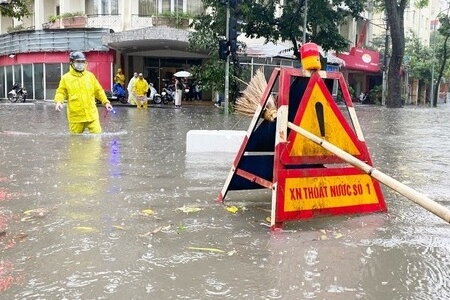 Đã suy yếu thành áp thấp nhiệt đới, bão số 2 vẫn tác động đến thời tiết miền Bắc những ngày tới thế nào?