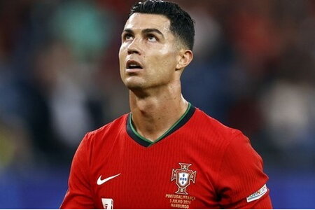 Ronaldo được khuyên tái hợp Man United