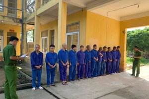 Triệt phá đường dây cá độ bóng đá, cho vay lãi nặng quy mô lớn