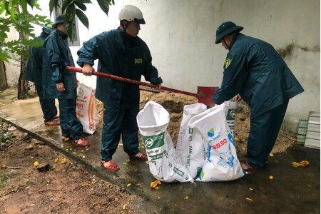 Đà Nẵng yêu cầu người dân hạn chế ra khỏi nhà từ 10h hôm nay (27/10)