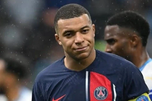 Kylian Mbappe có thể bị tước băng đội trưởng tuyển Pháp