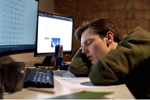 Đi ngủ vào nhiều thời điểm khác nhau gây hại như thế nào cho sức khoẻ?