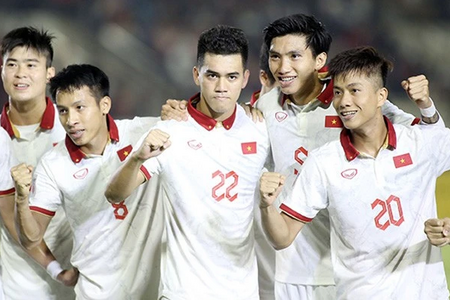 Báo Malaysia: 'Tuyển Việt Nam đang tách mình ra khỏi khu vực’