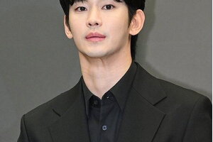Kim Soo Hyun bỏ túi hàng chục triệu USD sau bê bối tình ái