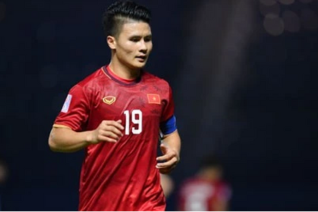 Quang Hải rút khỏi đội hình đấu Man United