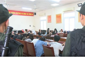 Triệt phá đường dây lừa đảo hàng trăm tỷ đồng dưới hình thức 'Cắt đá tìm ngọc'
