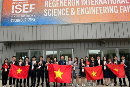 Học sinh Việt Nam ghi dấu ấn lịch sử tại Hội thi Khoa học kỹ thuật quốc tế 2025