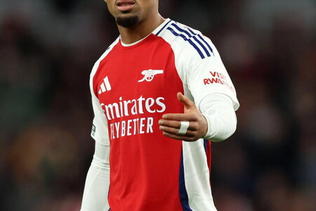 Thần đồng Nwaneri được trao số áo mới đặc biệt tại Arsenal