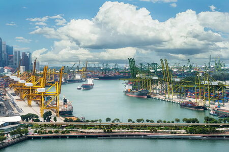 Những đô thị gắn với logistics sầm uất trên thế giới