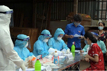 TPHCM tăng cường phòng, chống COVID-19, chủ động ứng phó với diễn biến khó lường