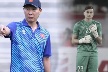 Vì sao HLV Kim Sang Sik tiếp tục nói không với Đặng Văn Lâm?