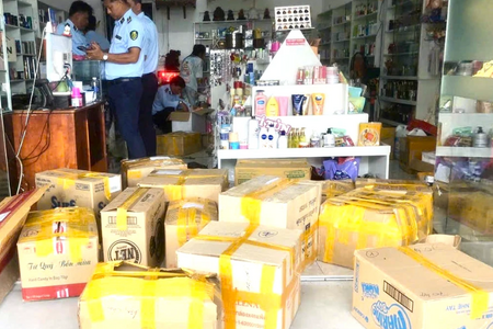Phát hiện hơn 2.000 sản phẩm mỹ phẩm không rõ nguồn gốc ở Cà Mau