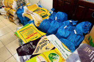 Khởi tố nhóm đối tượng bán hơn 17,3 tấn gạo giả thương hiệu Gạo ST25 Ông Cua