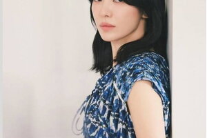 Thời trang tối giản của Song Hye Kyo nhận mưa lời khen