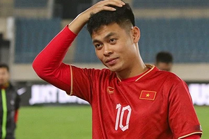 Cựu sao U23 Việt Nam có cơ hội nhận lót tay siêu ‘khủng’