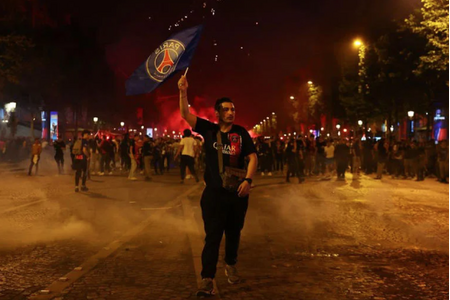 Hai người chết và 500 người bị bắt sau khi PSG đăng quang Champions League