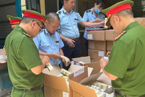 Hà Nội thu giữ hơn 5.000 mỹ phẩm 'trôi nổi' trị giá trên 2 tỷ đồng