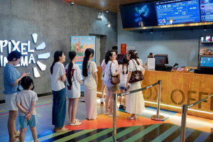Dế Mèn 'đối đầu' Doraemon: Doanh thu phụ thuộc tình cảm khán giả