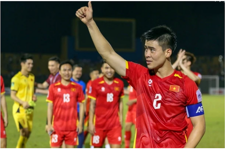 Duy Mạnh quyết thắng Malaysia