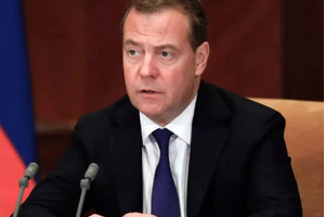 Ông Medvedev nêu phí hòa giải xung đột giữa ông Trump và Elon Musk