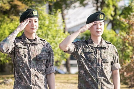Jimin và Jungkook (BTS) chính thức xuất ngũ, chào đón fan bằng cách 'đặc biệt'