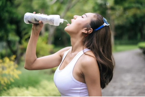 Uống quá nhiều nước gây hại đến sức khỏe, cảnh báo từ bác sĩ