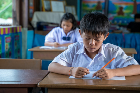 Philippines khai giảng năm học với nhiều thách thức