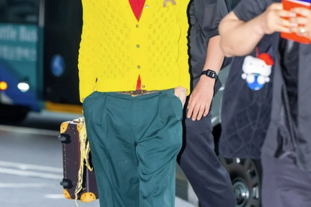 G-Dragon được fan Việt khen tinh tế khi ra sân bay tới Việt Nam
