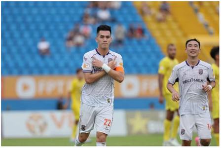 Tiến Linh giành đồng Vua phá lưới V-League 2024/25