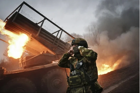 Ukraine tấn công mạnh vào Kursk, phóng viên Trung Quốc trúng đạn, Nga nổi giận tố Kiev 'bịt miệng truyền thông'
