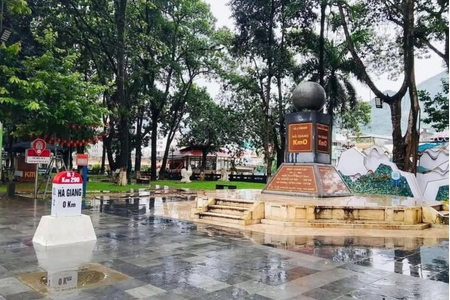 Sẽ giữ nguyên cột mốc 'Hà Giang 0 Km' sau sáp nhập tỉnh