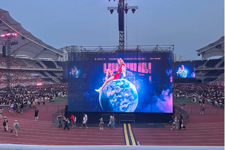 Khán giả chỉ trích BlackPink vì phải xem concert khuất tầm nhìn với số tiền không nhỏ