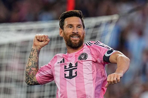 Huyền thoại Ronaldo ca ngợi Messi