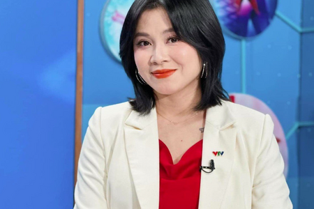 MC Hoàng Linh giải thích lý do xin lỗi muộn khi bị lên án vì quảng cáo sữa giả