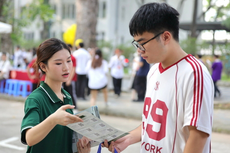 Sáng nay (21/7) Bộ GD&ĐT ‘chốt’ điểm sàn nhóm ngành sức khỏe, đào tạo giáo viên