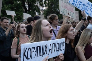 Biểu tình rầm rộ ở nhiều thành phố của Ukraine để phản đối ông Zelensky